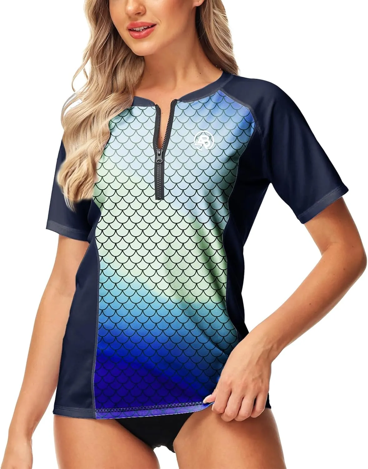AOBUTE Women Zip Rash Guard UPF 50  Gradient Short Sleeve Swim Top Surf Shirts
