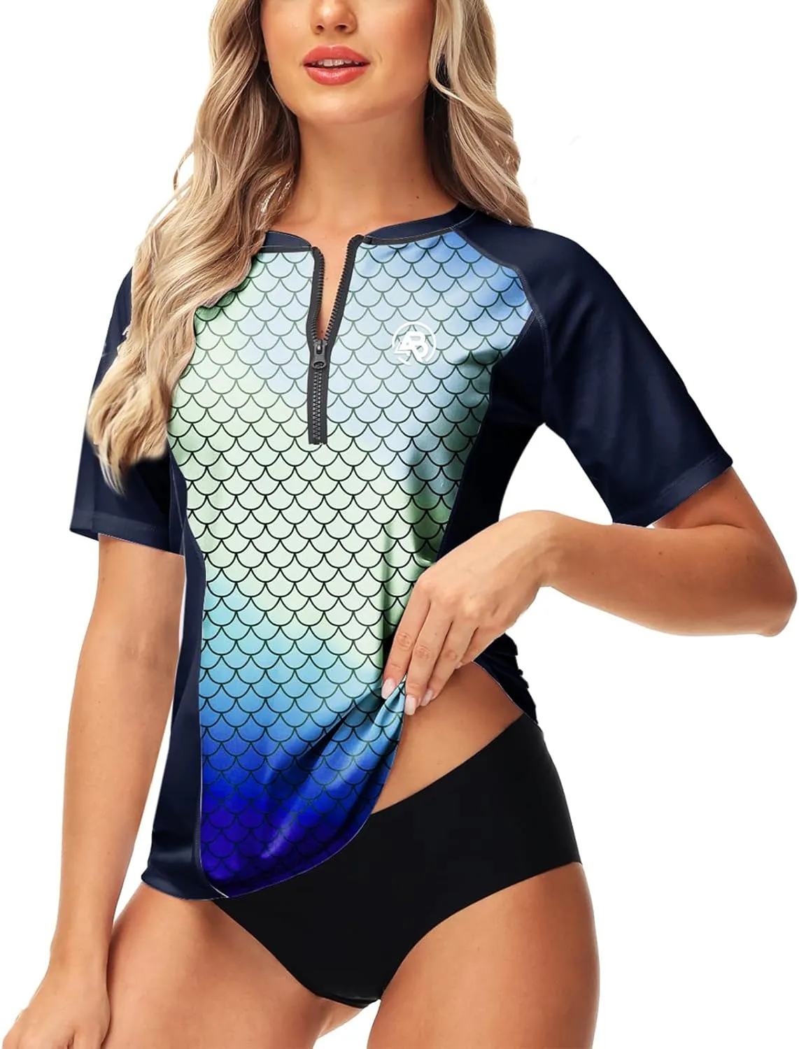 AOBUTE Women Zip Rash Guard UPF 50  Gradient Short Sleeve Swim Top Surf Shirts