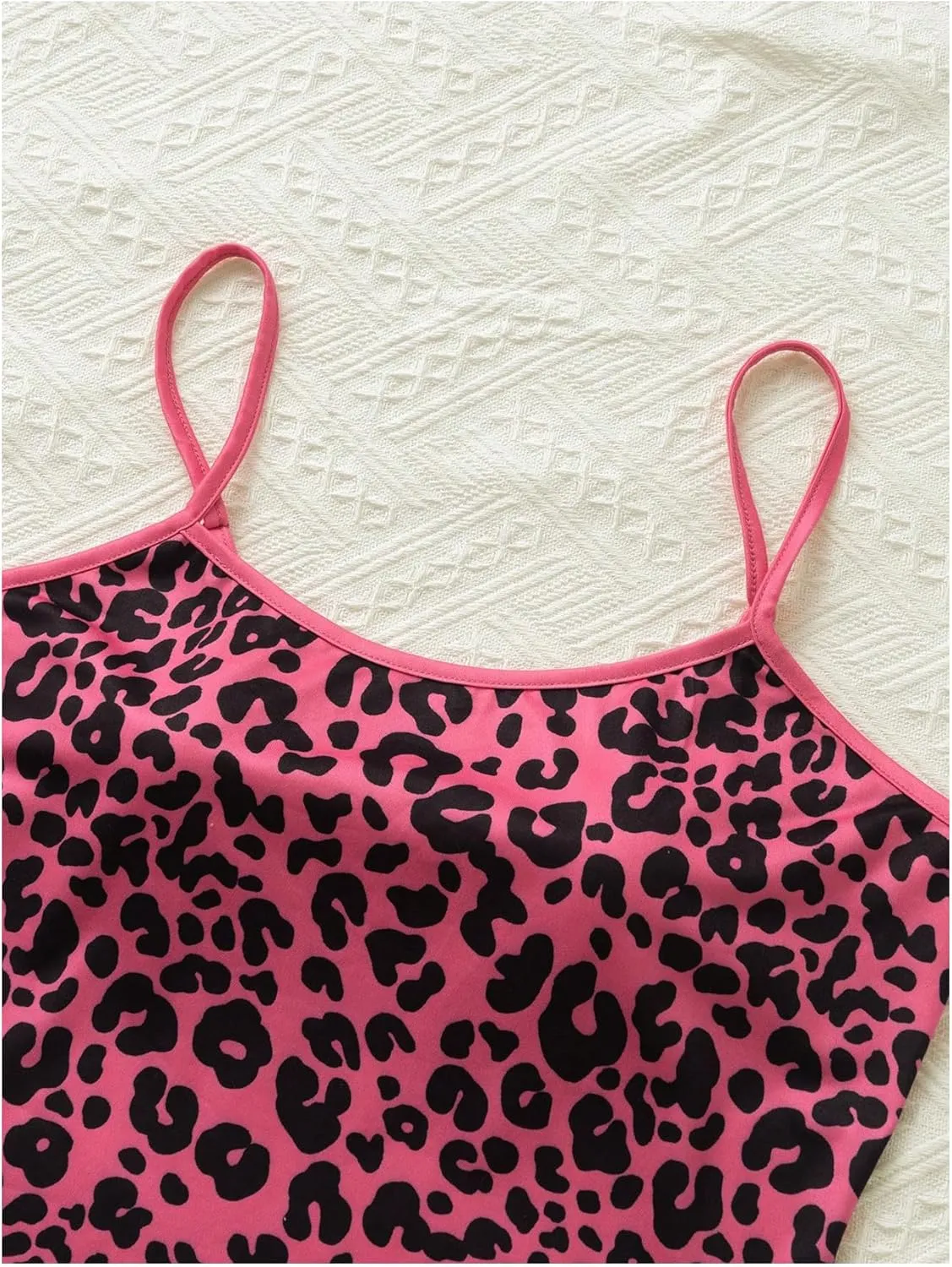 GORGLITTER Women's Y2k Leopard Crop Cami Top Spaghetti Strap Sleeveless Cheetah Camisole