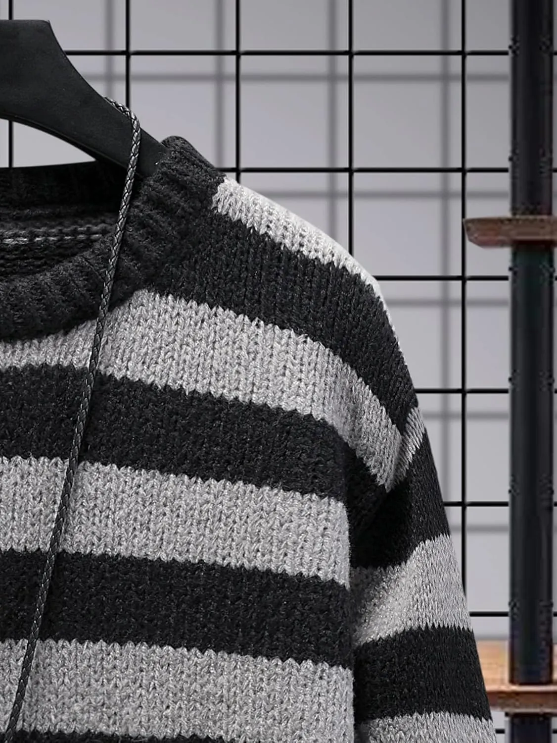 Verdusa Men's Distressed Contrast Binding Round Neck Sweater Striped Long Sleeve Knit Top