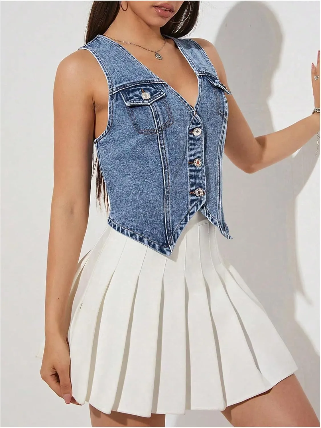 Verdusa Women's V Neck Asymmetrical Hem Sleeveless Button Front Denim Vest Top
