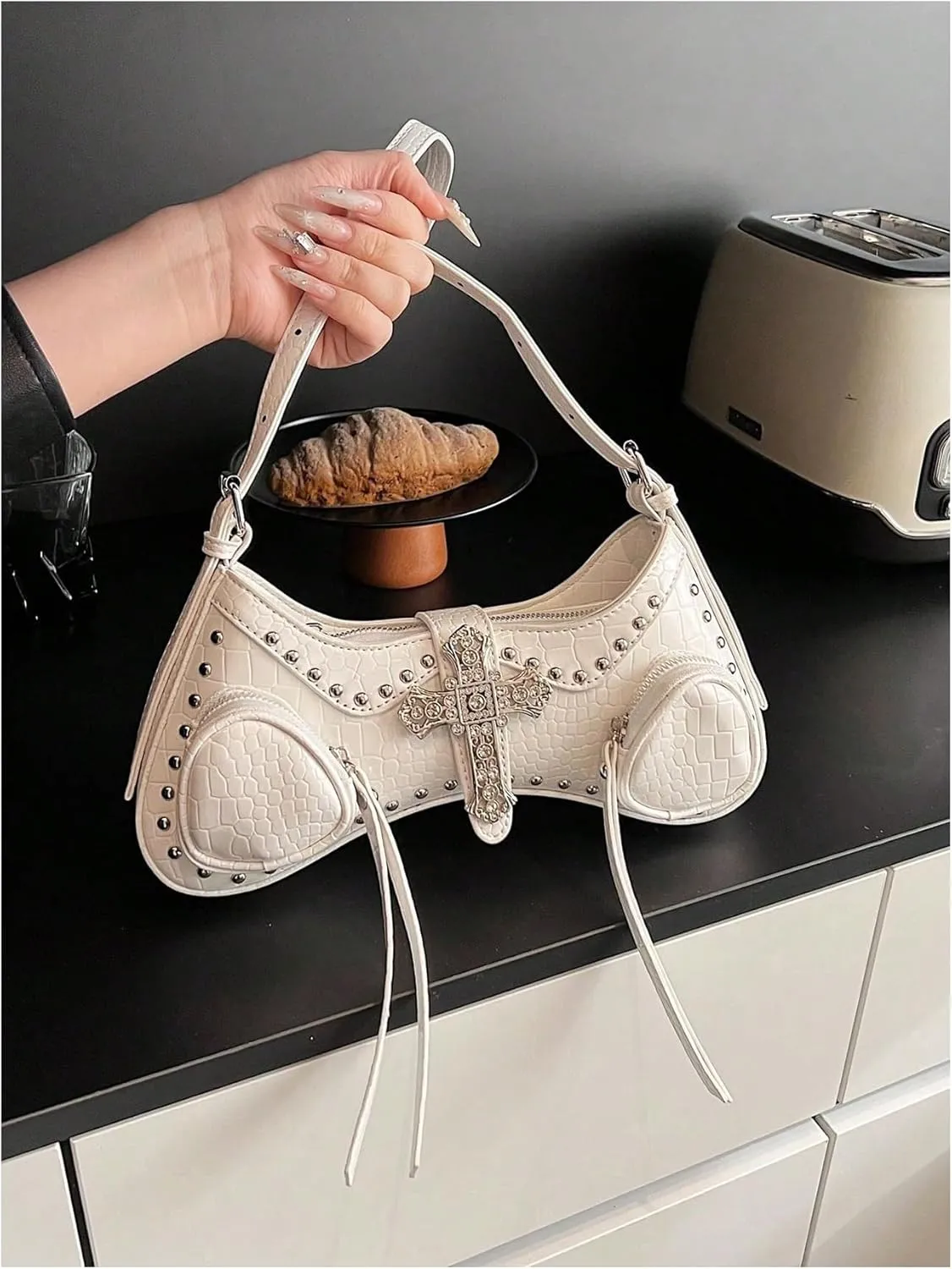 Verdusa Women's Y2k Studded Cross Shoulder Handbags Punk Top Handle Crescent Underarm Bags