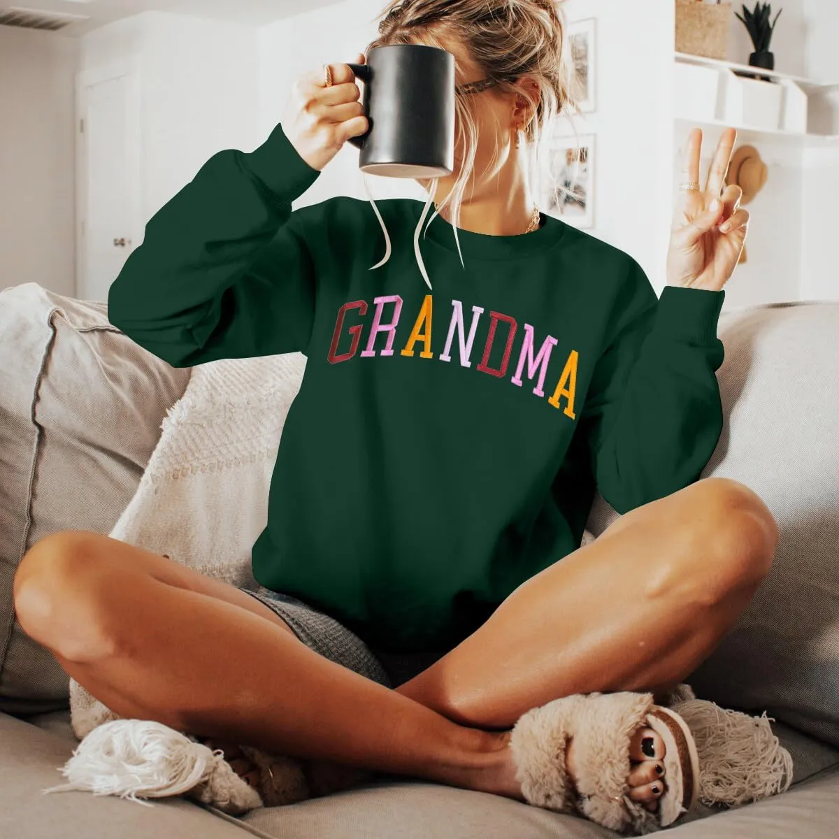 YI XIANG RAN Grandma Sweatshirt for Women - Embroidered Long Sleeve Pullover Top, Oversized